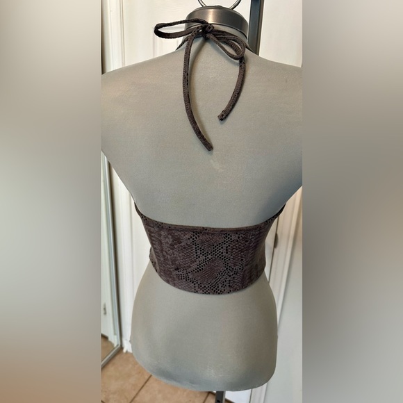 Y2K GUESS Faux Snakeskin Crop Halter Top size medium - Picture 4 of 6